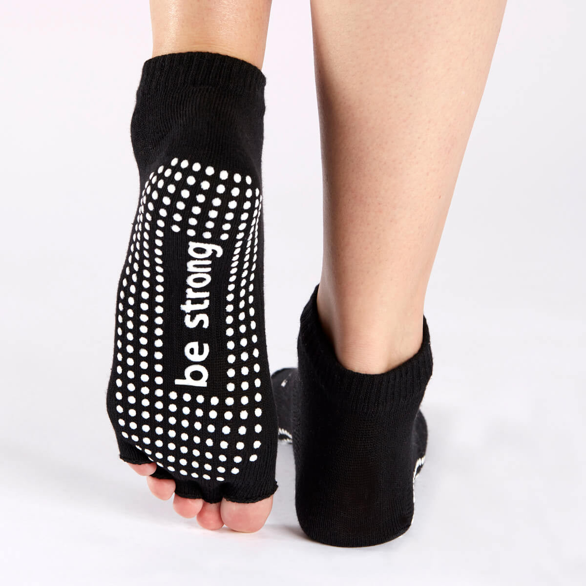half toe be strong grip socks black/white, sticky be socks, best grip socks, best grippy socks, best yoga socks, best pilates socks