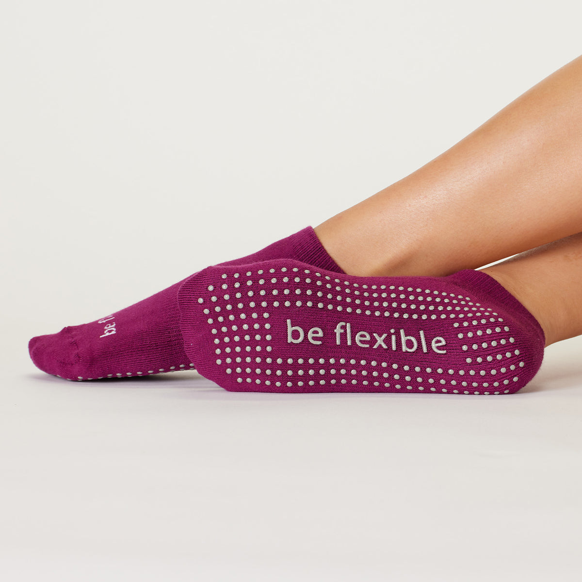 Be Flexible Grip Socks (Acai/Gray)