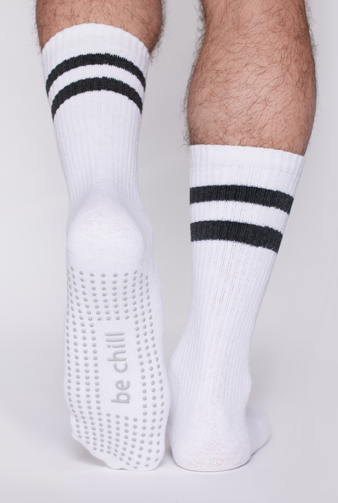 Mens Crew Be Chill Grip Socks (White/Charcoal)