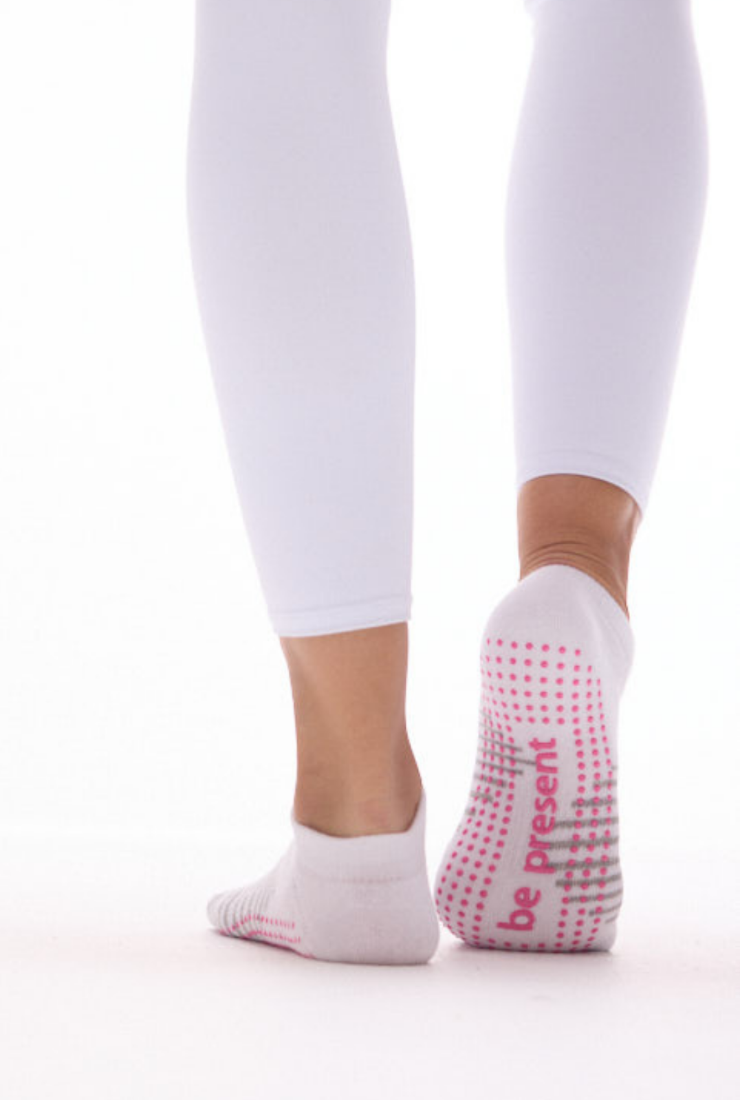 Be Present Melody Grip Socks (Blanca)